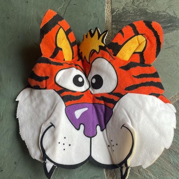 Tiger Costume - Picture 2 of 6